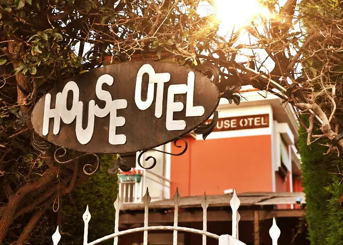 House Butik Hotel 4*