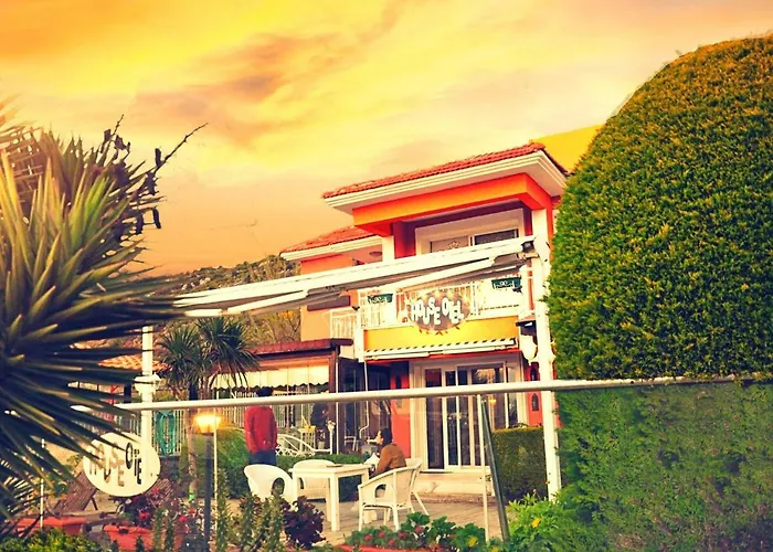 House Butik Hotel 4*